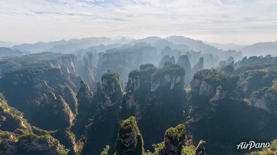 Zhangjiajie National Forest Park (Avatar Mountain), China Zhangjiajie National Forest Park (Avatar Mountain), China