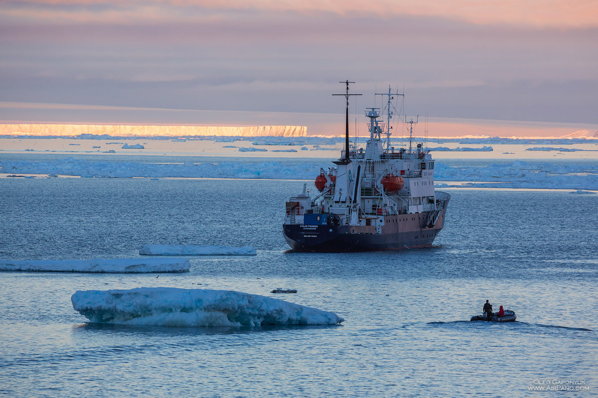 Polar Pioneer expedition ship Polar Pioneer expedition ship