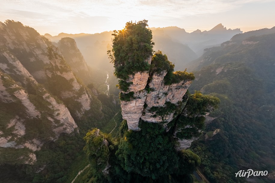 Zhangjiajie National Forest Park (Avatar Mountain), China Zhangjiajie National Forest Park (Avatar Mountain), China