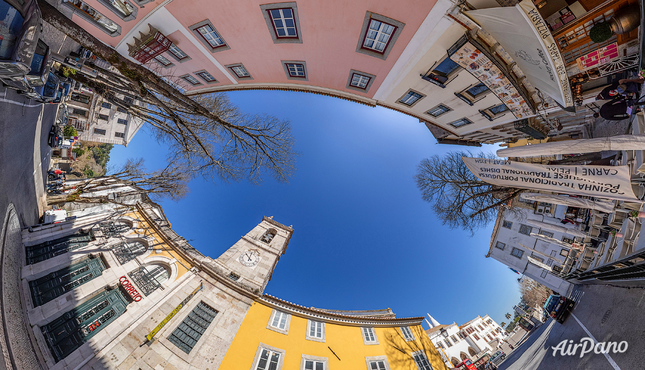 The clock tower (Torre do Rel&oacute;gio). Sintra, Portugal