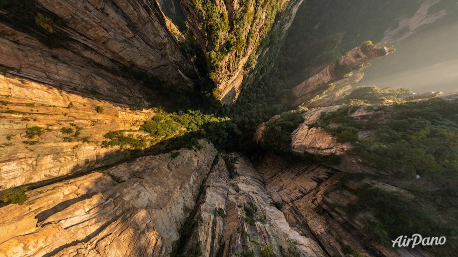Zhangjiajie National Forest Park (Avatar Mountain), China Zhangjiajie National Forest Park (Avatar Mountain), China