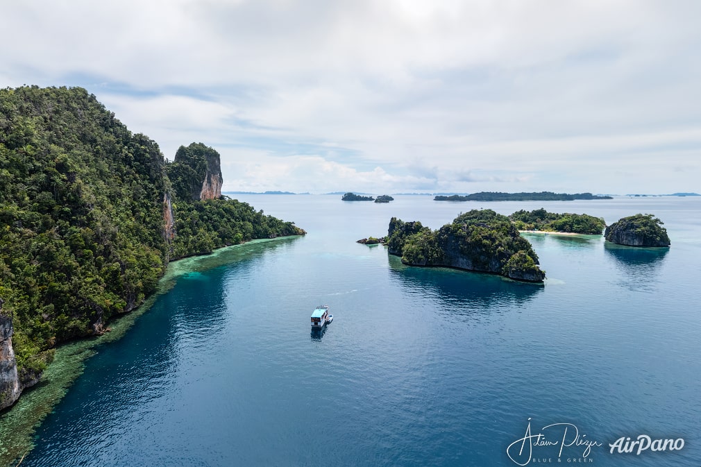 Misool Island, Raja Ampat Misool Island, Raja Ampat