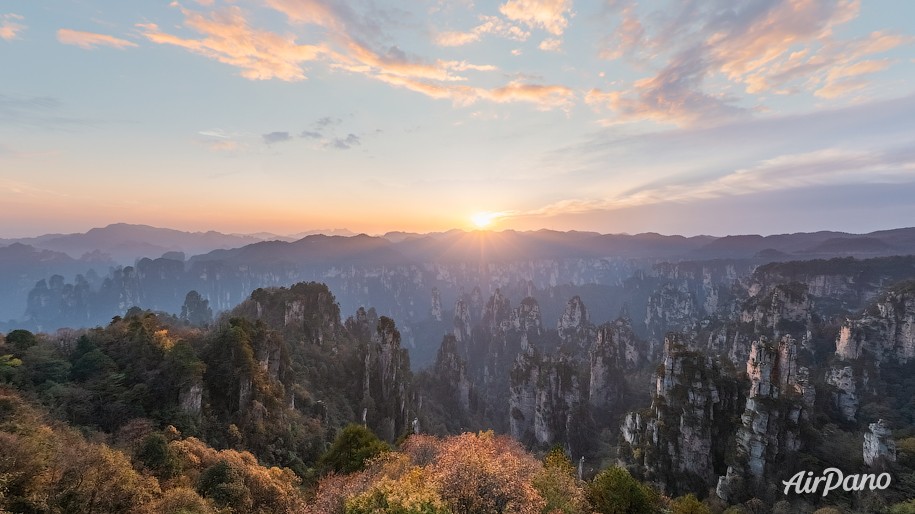 Zhangjiajie National Forest Park (Avatar Mountain), China Zhangjiajie National Forest Park (Avatar Mountain), China
