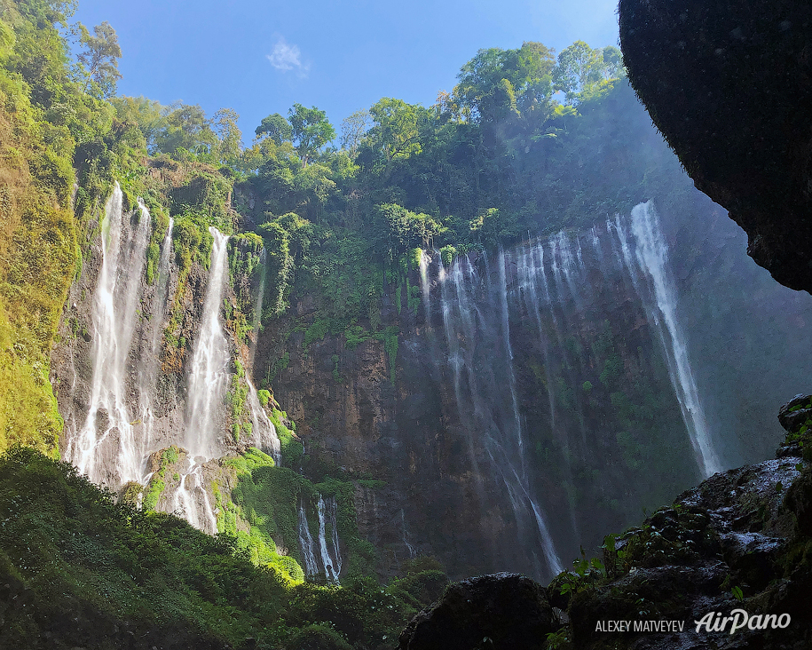 Tumpak Sewu Waterfall, Indonesia Tumpak Sewu Waterfall, Indonesia