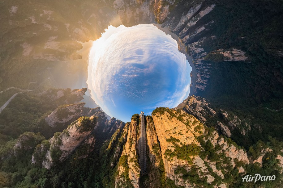 Zhangjiajie National Forest Park (Avatar Mountain), China Zhangjiajie National Forest Park (Avatar Mountain), China