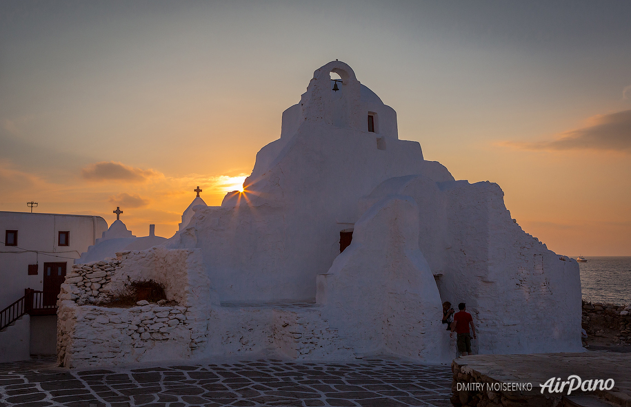 Panagia Paraportiani Church, Mykonos, Greece Panagia Paraportiani Church, Mykonos, Greece